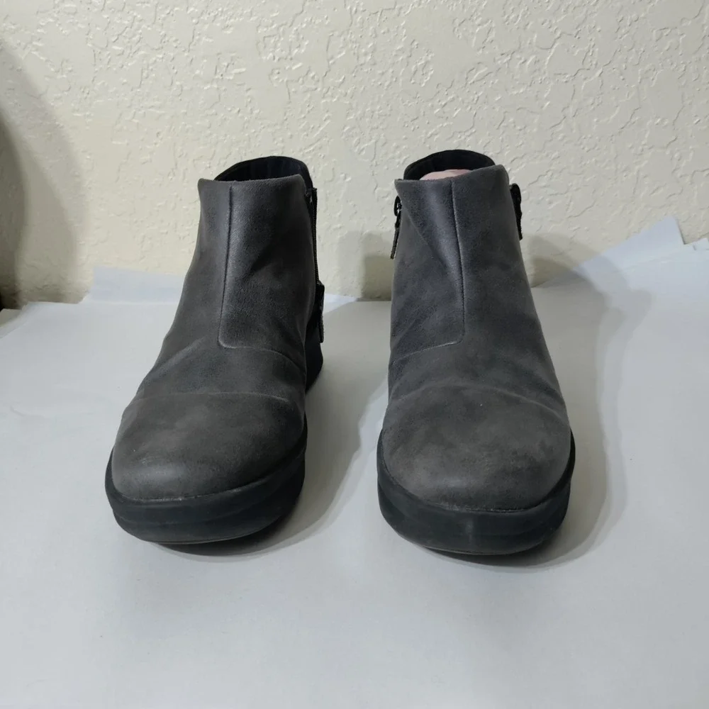 Clarks Cloudsteppers Step Rose Up Ankle Boots Womens 9 Gray Wedge Comfort